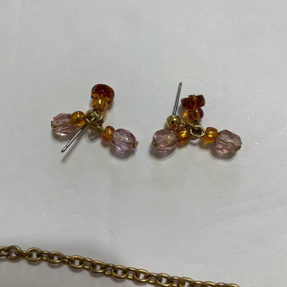 Bohemian multicolor stones and pearls on a dangle chain necklace and earrings - Picture 9 of 11